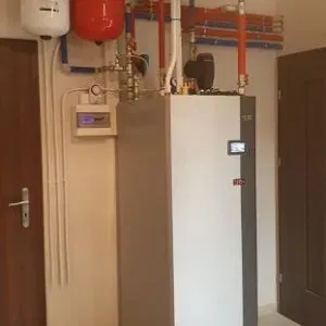 Pompy ciepła ES V6 powietrze/woda MONOBLOK AWT-R32-M 6,9,12 kW + WBUDOWANY ZBIORNIK CWU – 250 L